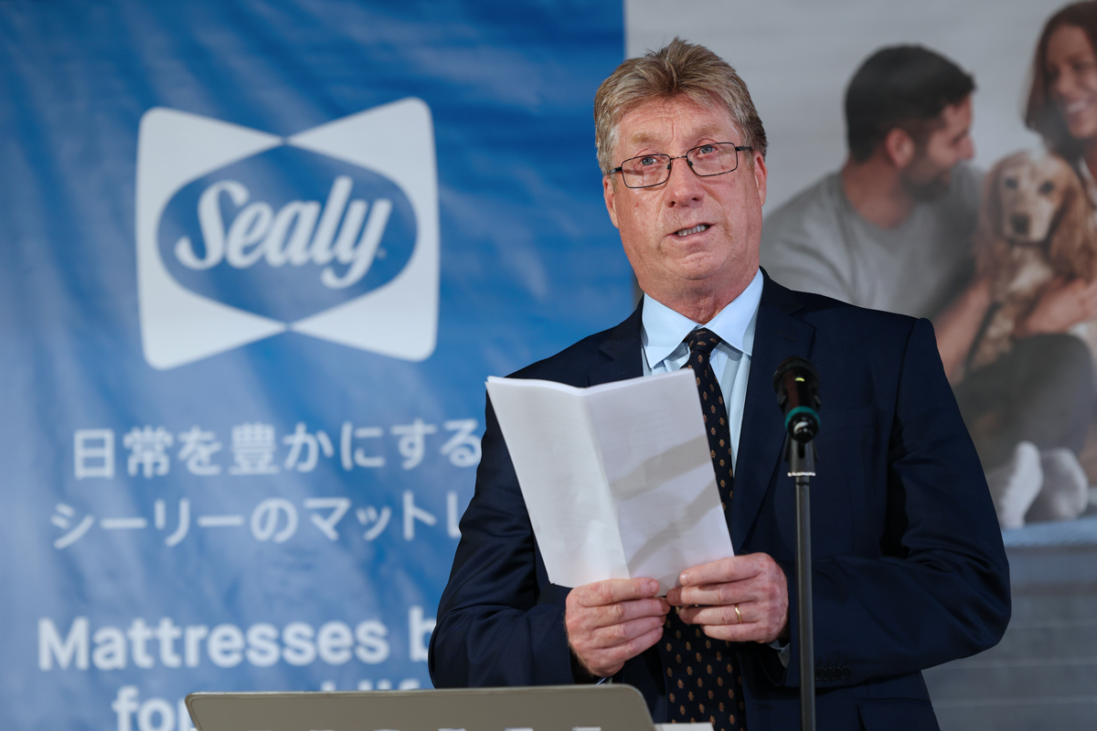 Montgomery副社長